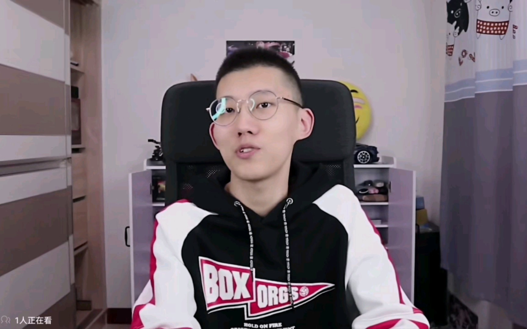 鲤鱼想着小老弟,小老弟也一定在想念鲤鱼