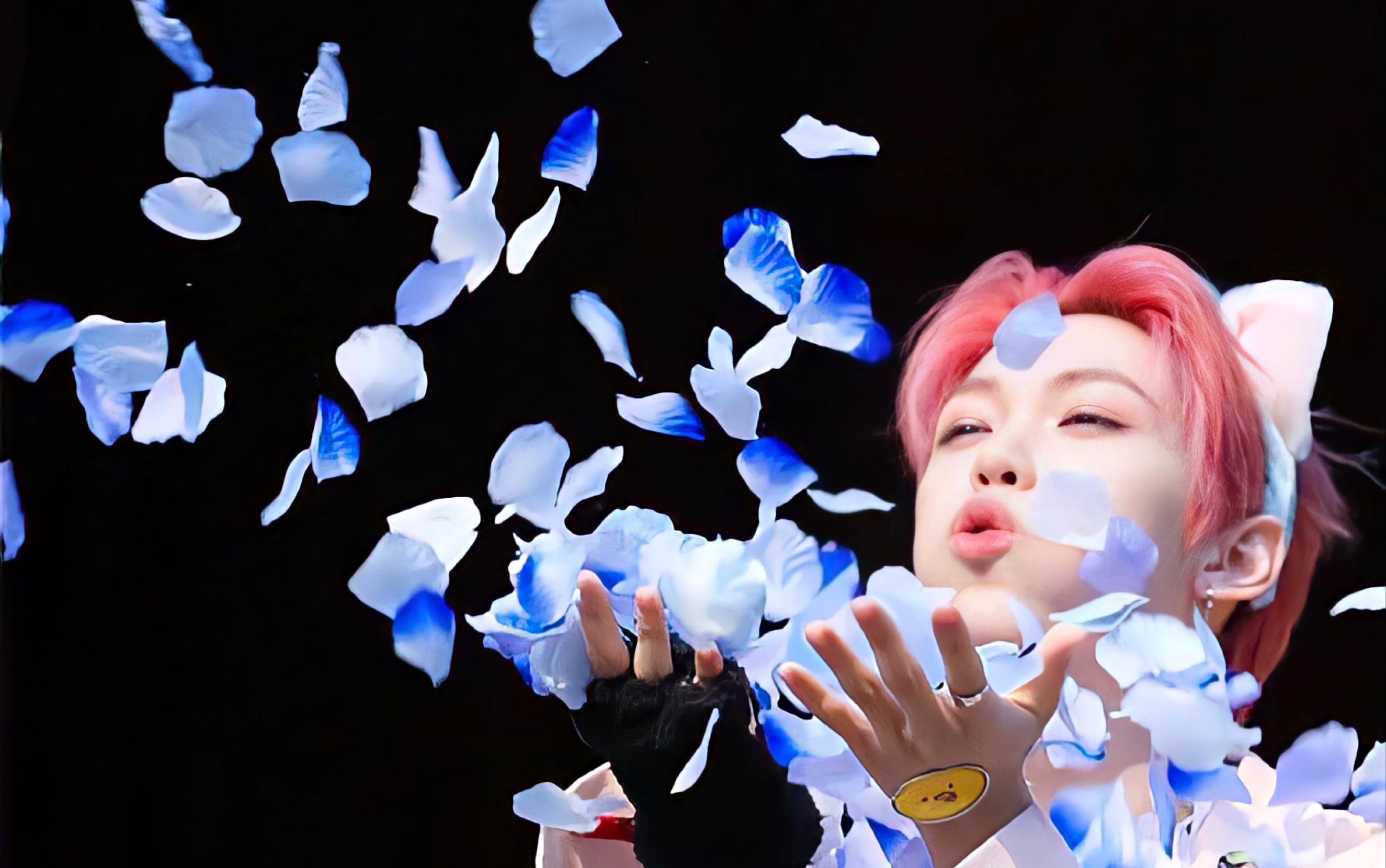 straykids李龙馥felix好宝宝就是知道妈妈最喜欢看什么