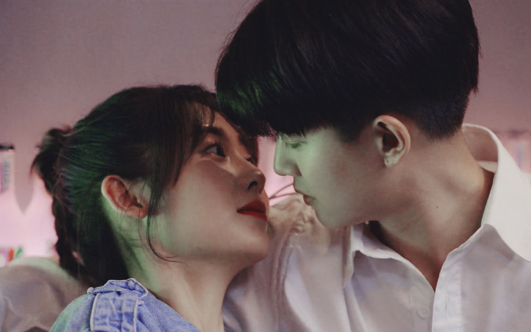 用韩剧ost的方式打开任嘉伦邢菲亲上了亲上了