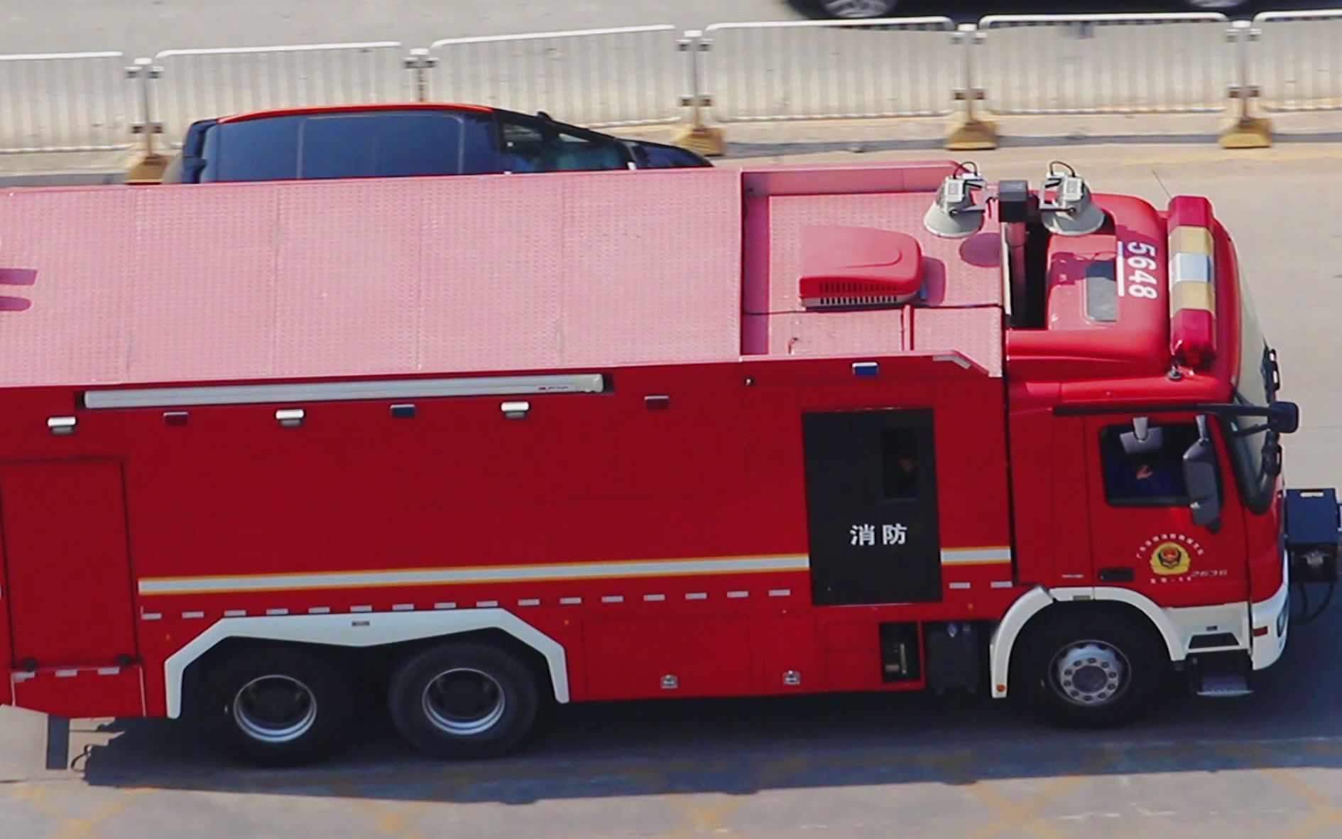 【深圳消防】测完核酸接连归队的消防车_哔哩哔哩_bilibili