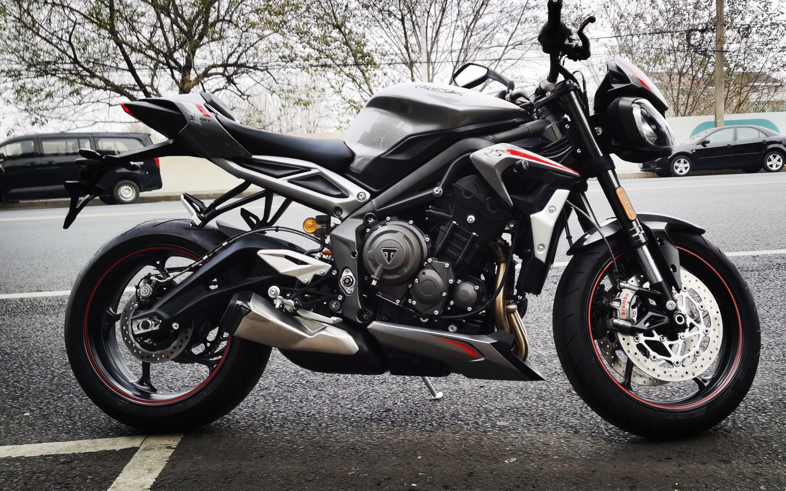 凯旋streettriple765rs听个响