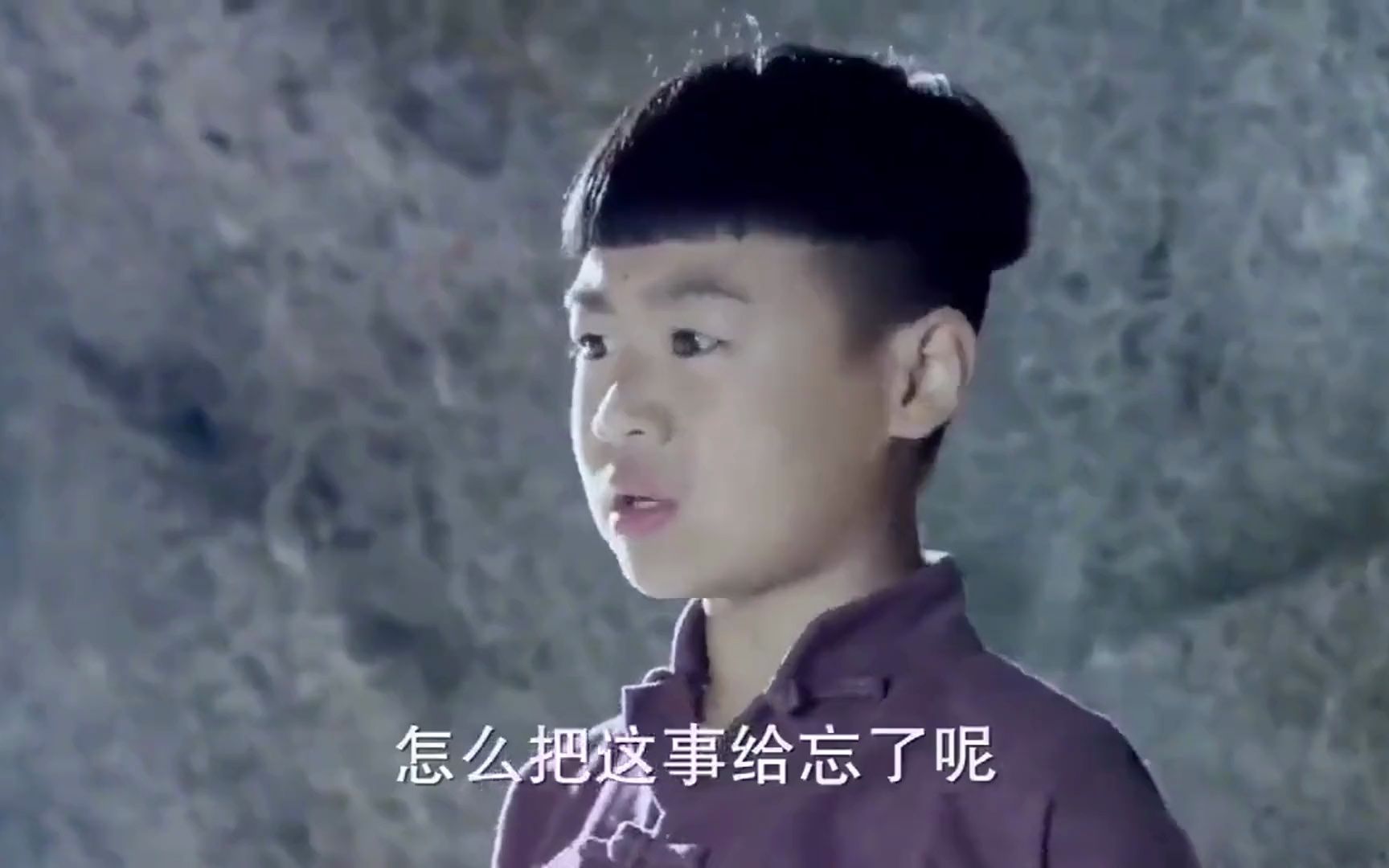 地雷英雄传:鬼子乔装跟踪小孩,不料小孩是高手,躲草丛反击鬼子