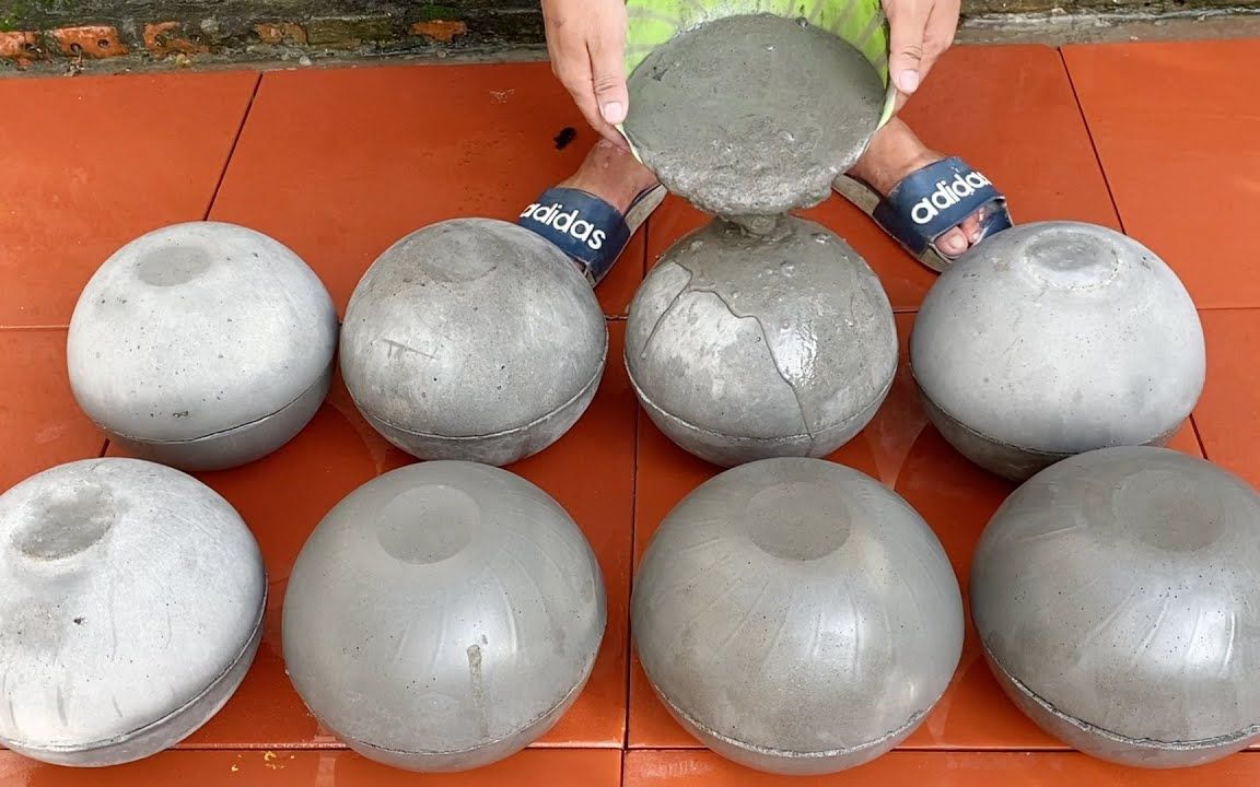 我把水泥做成圆球,刚开始媳妇不理解,看到成品后竖起大拇指_哔哩哔哩