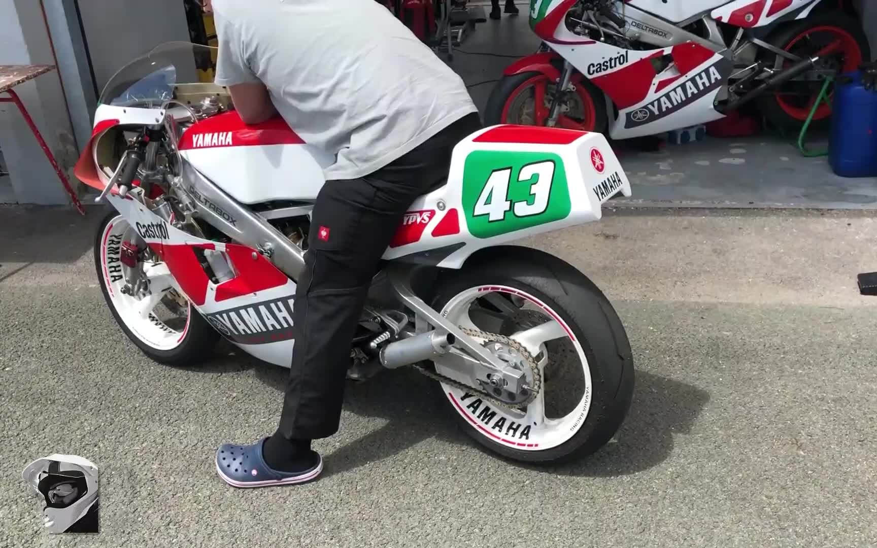 雅马哈tz250 二冲程赛车 热车声浪欣赏_哔哩哔哩_bilibili