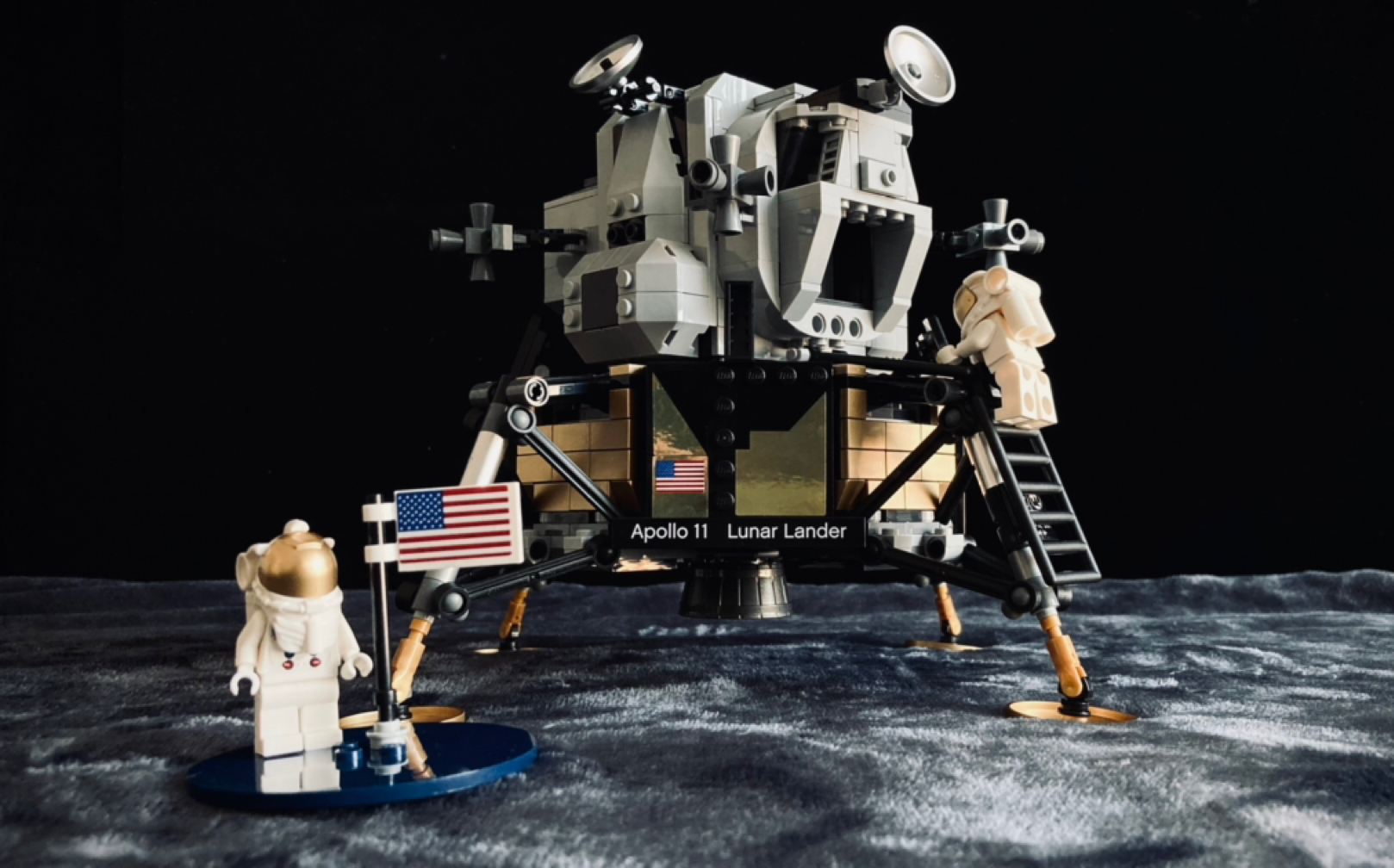 乐高10266阿波罗十一号登月舱展示