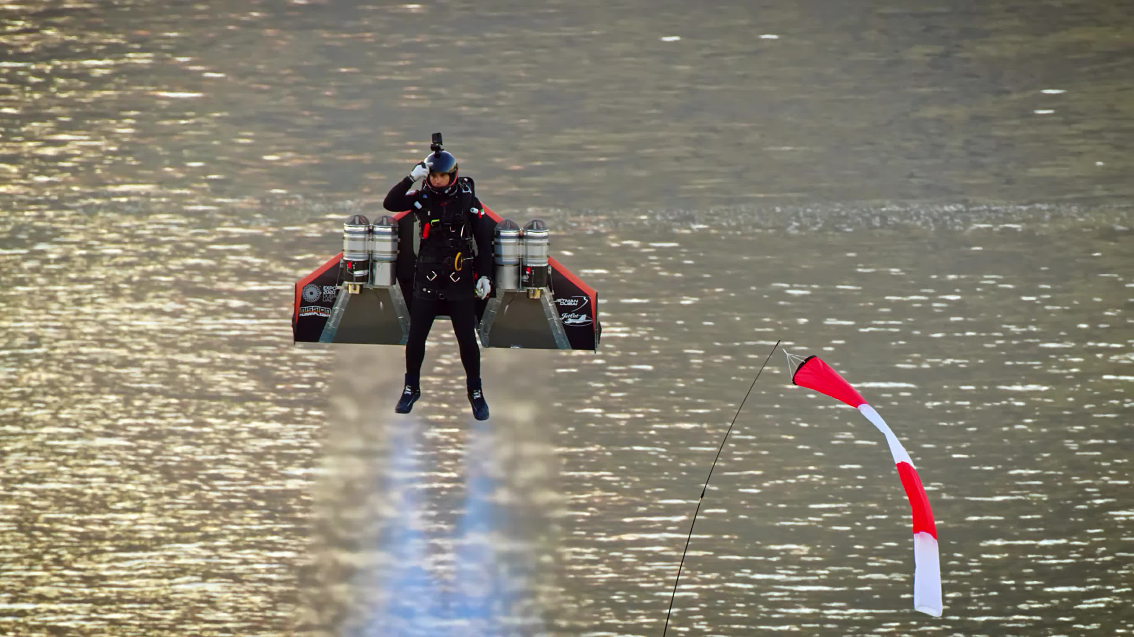 迪拜的"火箭飞行兵"_哔哩哔哩 (゜-゜)つロ 干杯~-bilibili