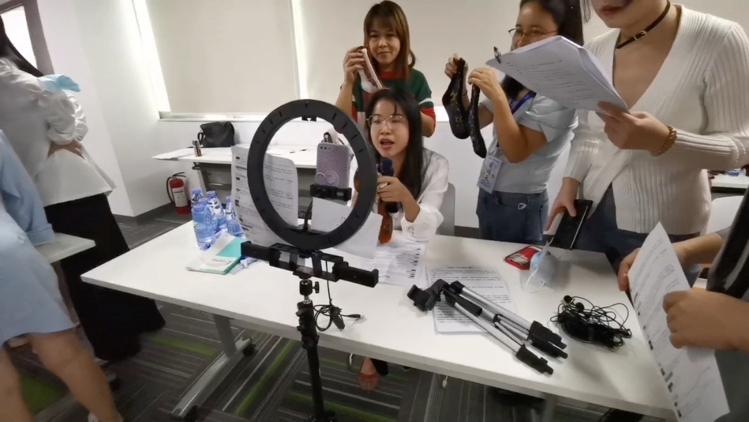 什么工作,不如来试学超级主播 #超级主播打造 #主播培训 直播带货培训