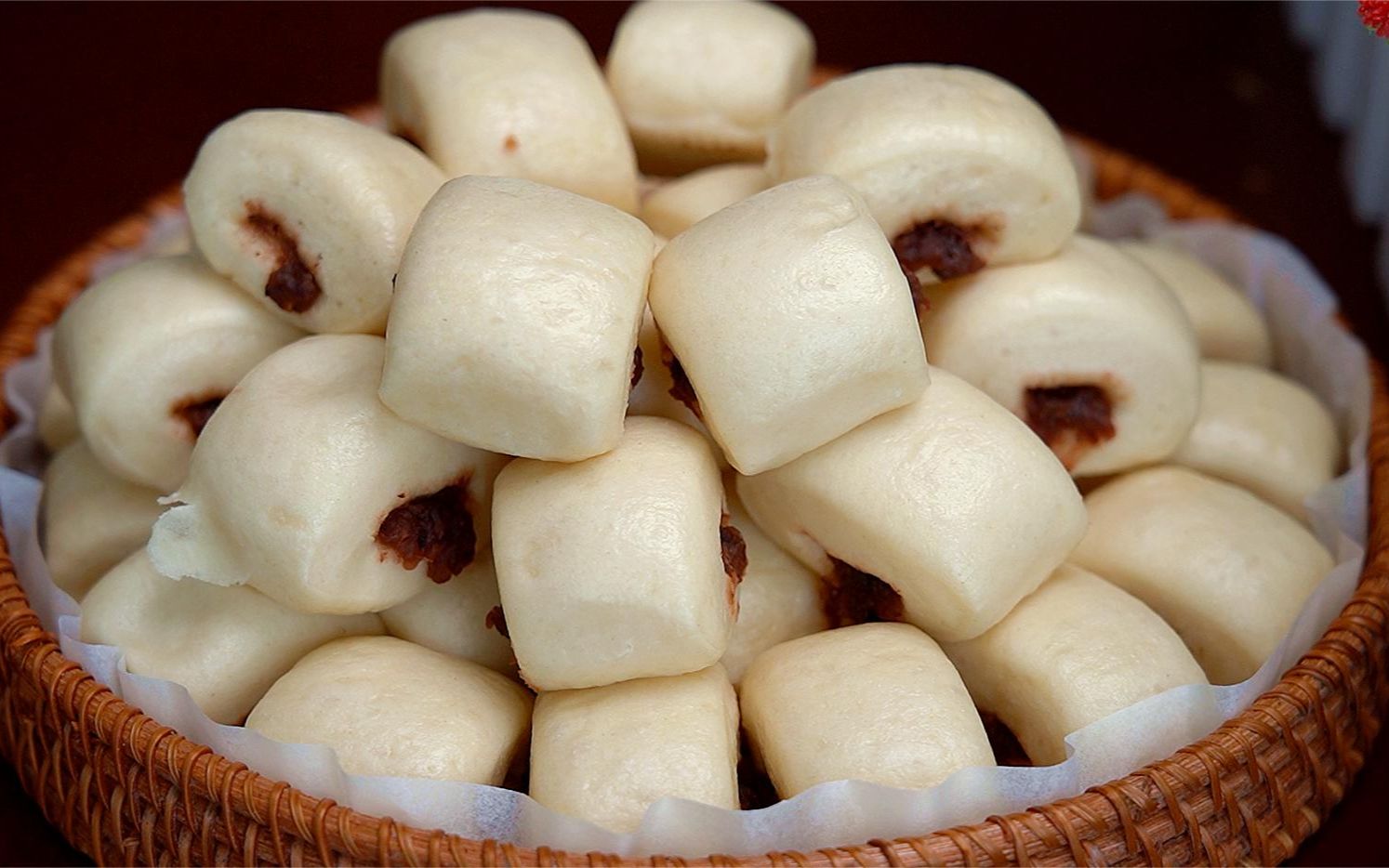 孩子爱吃的豆沙小馒头,不用提前发面,现做现吃,蓬松柔软又香甜