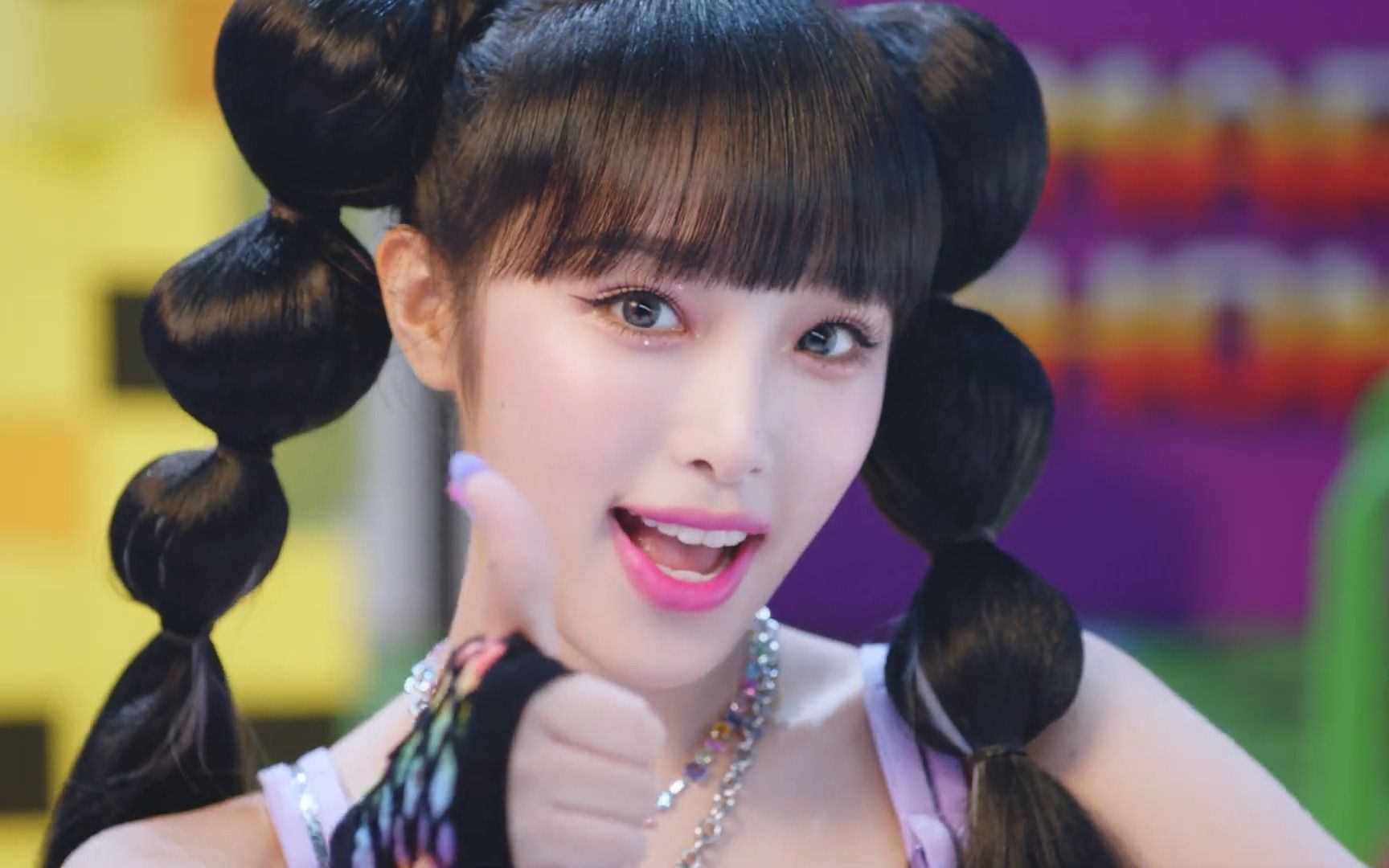 崔叡娜yena《smartphone》mv(中字)和回归秀舞台《with or with out》