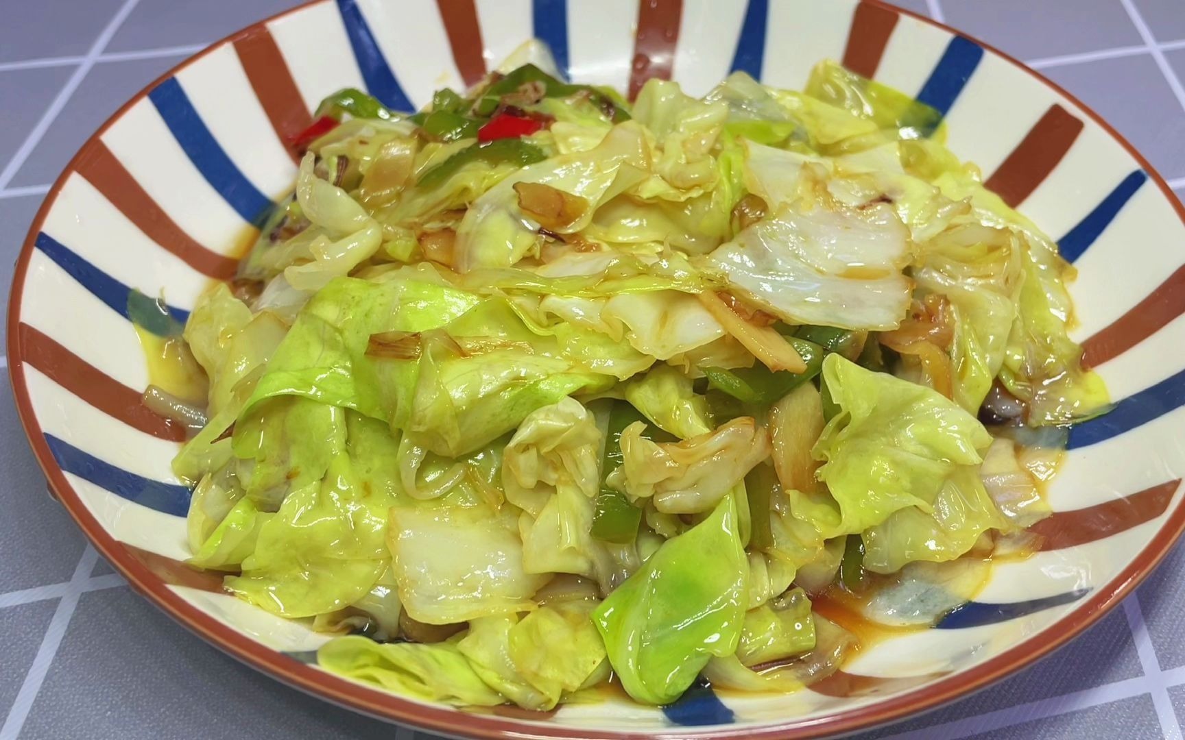 夏季美食之酸辣手撕包菜简单易学酸辣爽口配米饭吃那叫一个香