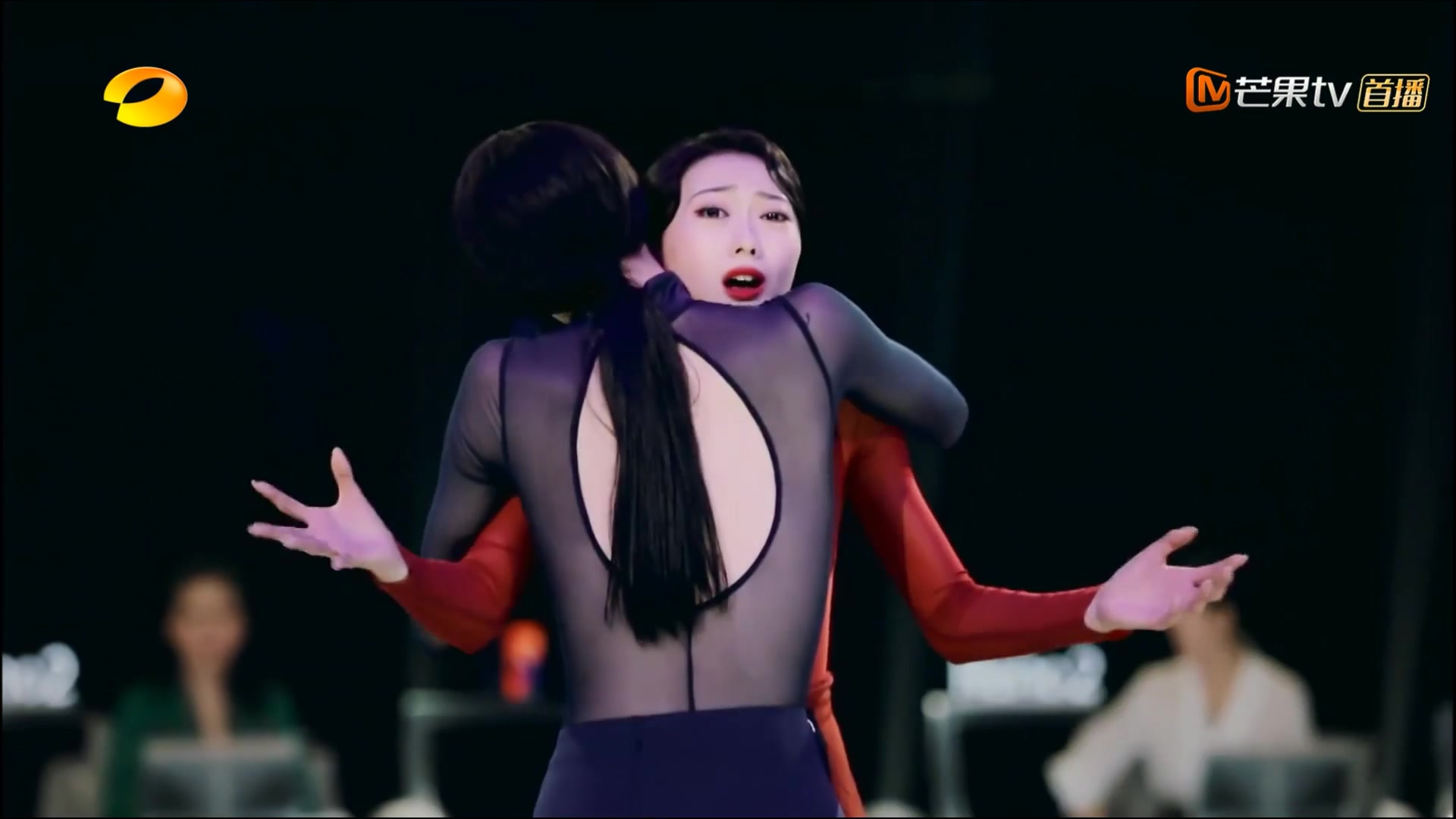 郝若琦,王雪柔-当代舞《惑·心》