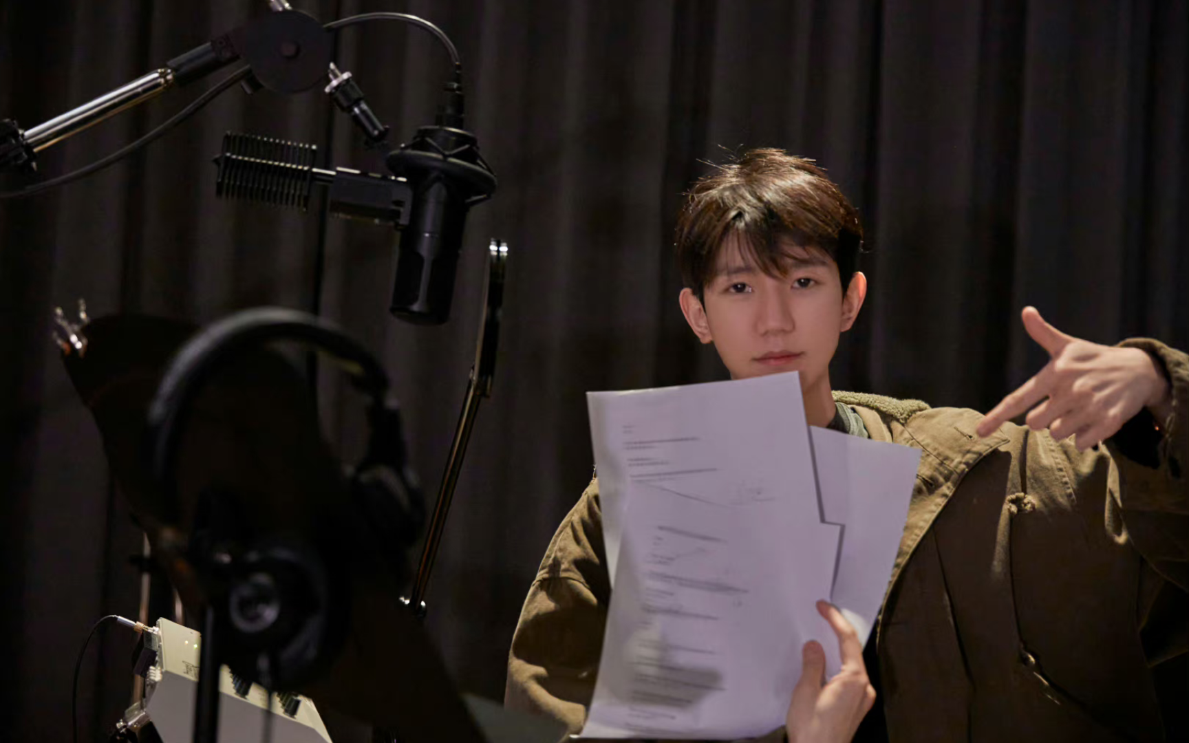 他来了他来了他带着新歌走来了!