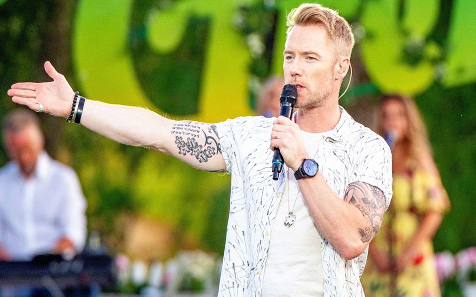 [图]【爱尔兰流行天王】罗南Ronan Keating - Live @ Allsang på Grensen 2018