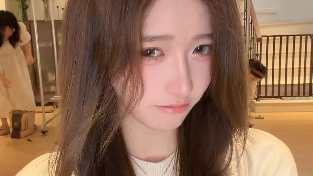 【花碎花】26.07.22直播录屏「就播一会儿」