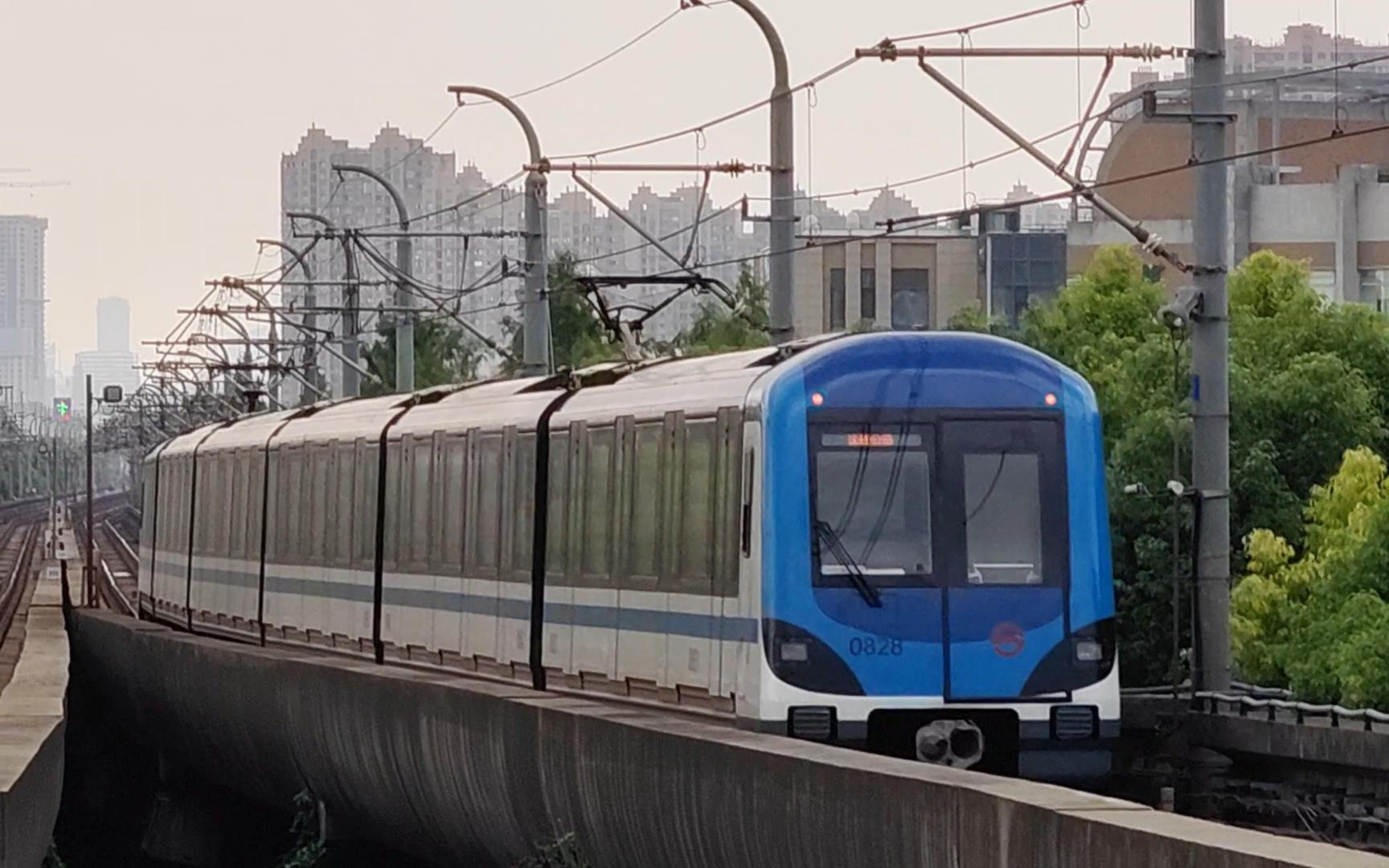 上海地铁浦江线车辆图片