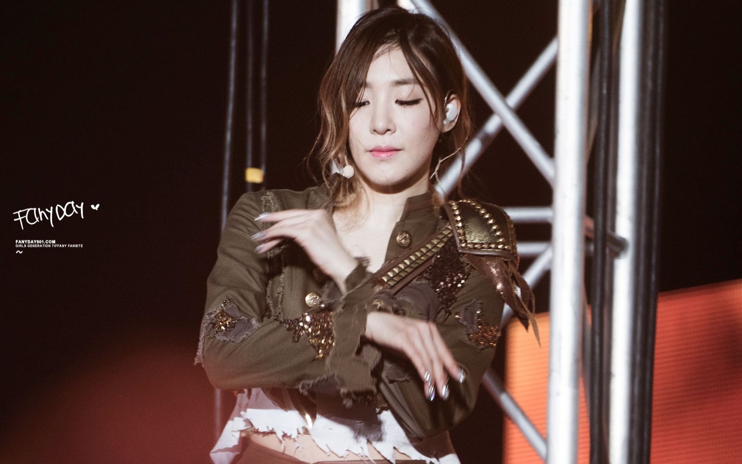 少女时代四巡演唱会phantasia in seoul dvd 黄美英cut 舞台上最最