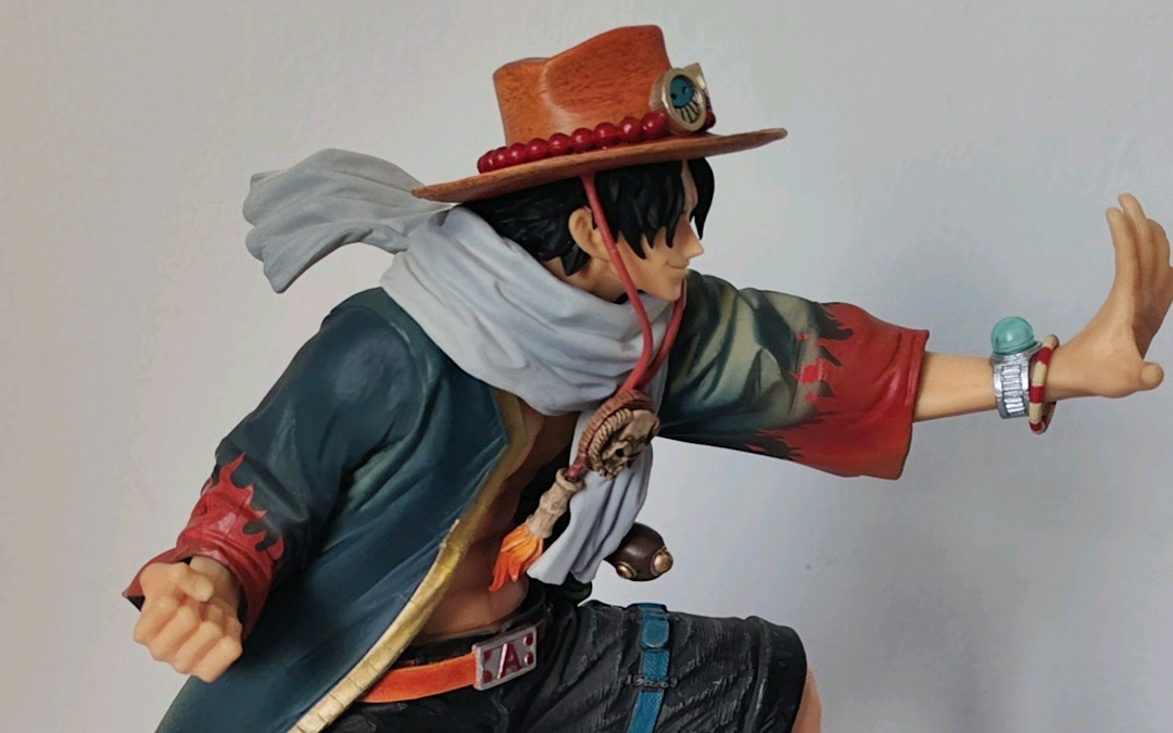 眼镜厂海贼王·火拳艾斯景品手办开箱展示