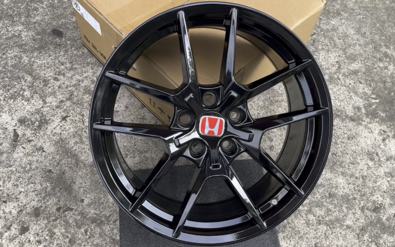 本田思域typer轮毂