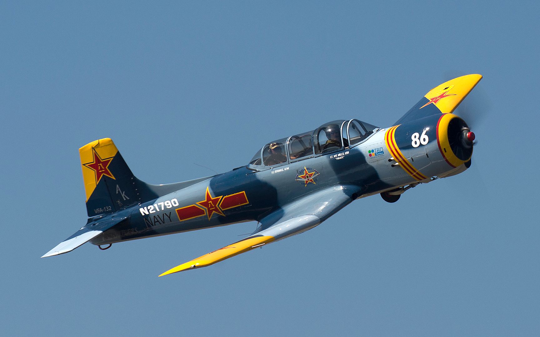 【航模像真机】国内玩家初教六搭配ngh38四冲程发动机的飞行视频_哔哩