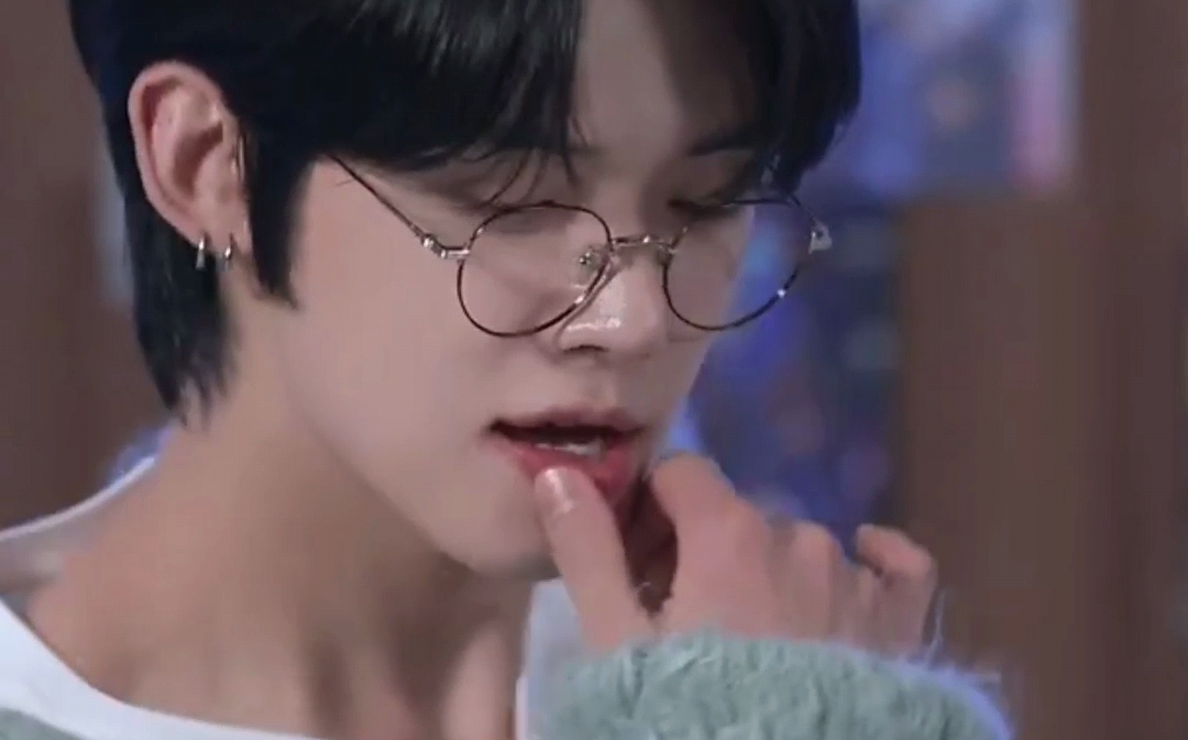 【崔然竣】眼镜ver. sugar rush ride txt