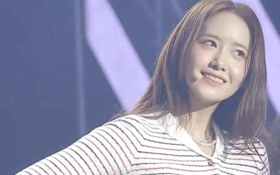 【娱乐星推荐】林允儿:近距离舞台