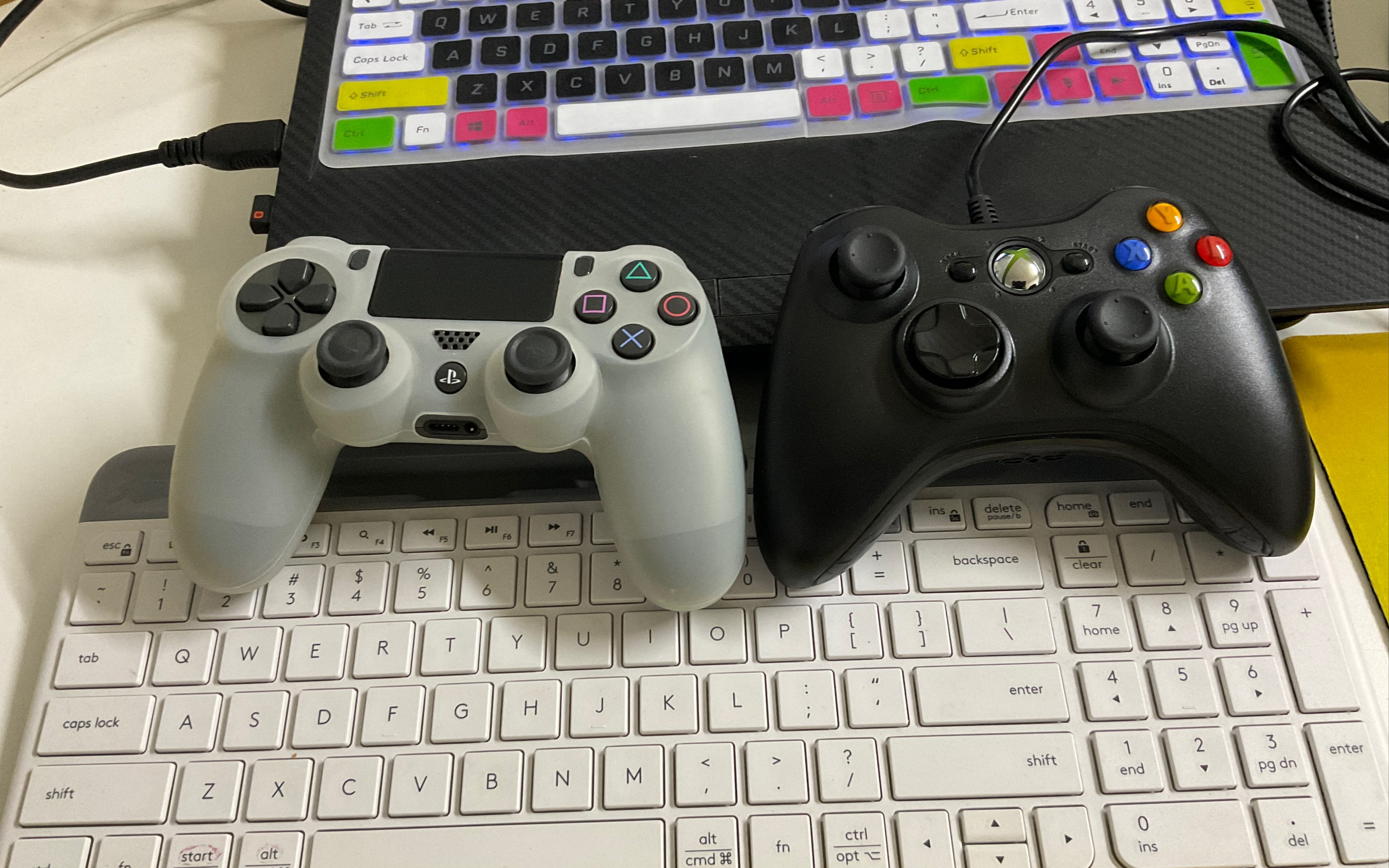 35块山寨xbox360手柄和正版ps4手柄按键测试