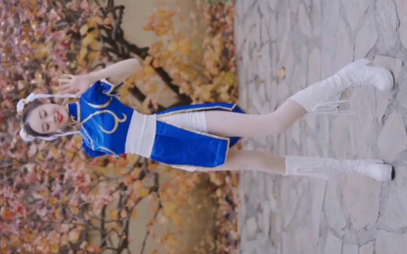 cos舞蹈春丽白色长靴超飒