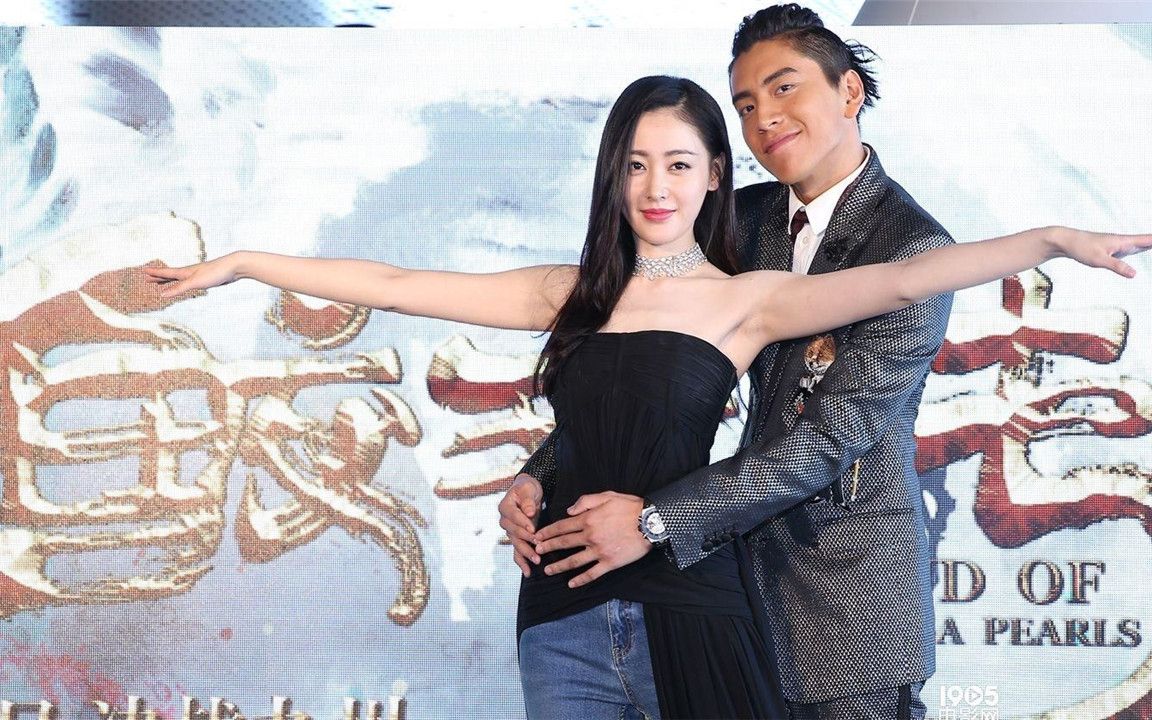 王大陆张天爱恋爱了?两人抱在一起举止亲密,原来是录制综艺节目