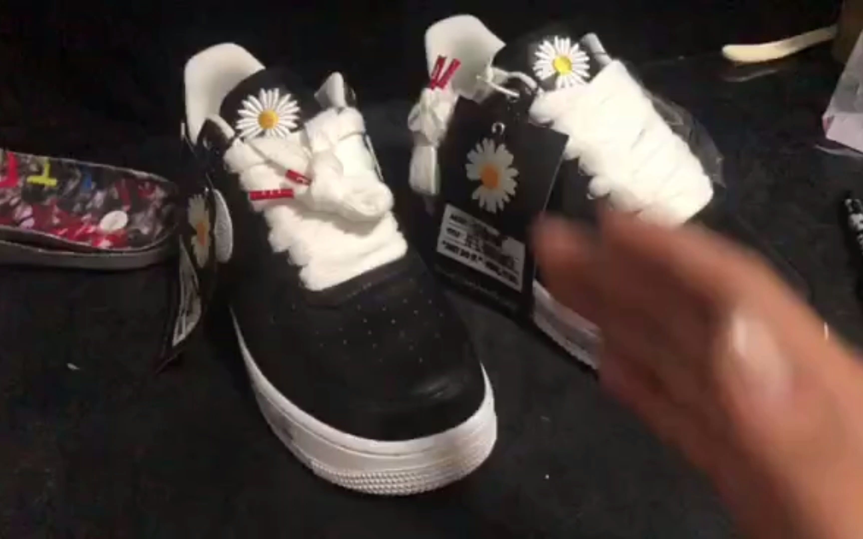 莆田权志龙同款af1空军一号小雏菊联名鞋开箱测评