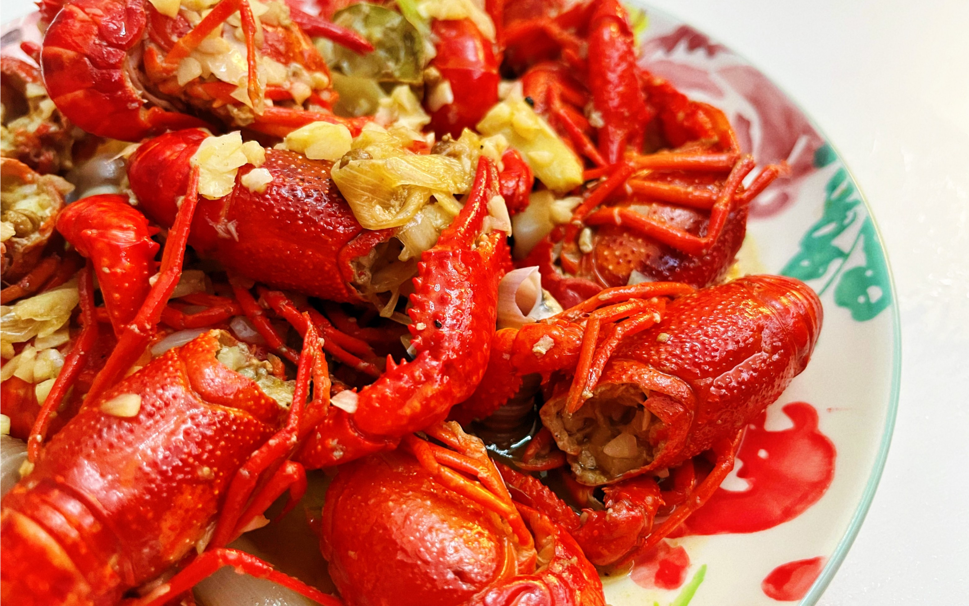 一部电影 蒜蓉小龙虾 辣炒钉螺=周末的正确打开方式