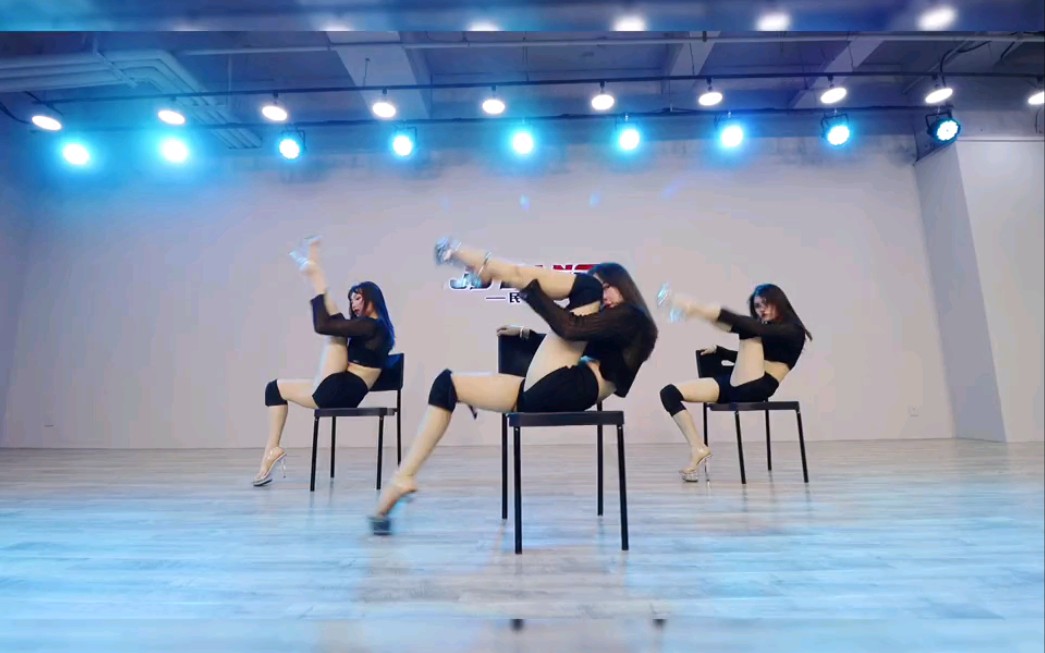 椅子舞tb秀一起减肥吗我觉得我最近长了好多肉肉是时候甩掉了