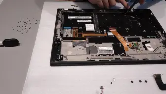 处女作:2018款ThinkPad X1 Carbon详细拆机教程