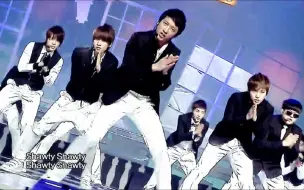 Télécharger la video: Super Junior～Sorry Sorry韩庚领舞，当年路过的蚂蚁都会搓一把！