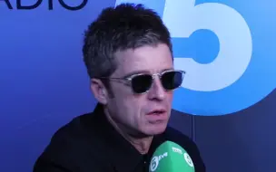 Download Video: 【Noel Gallagher】五旬老人诺有缸在线乞求别泄露他的醉酒摔倒视频