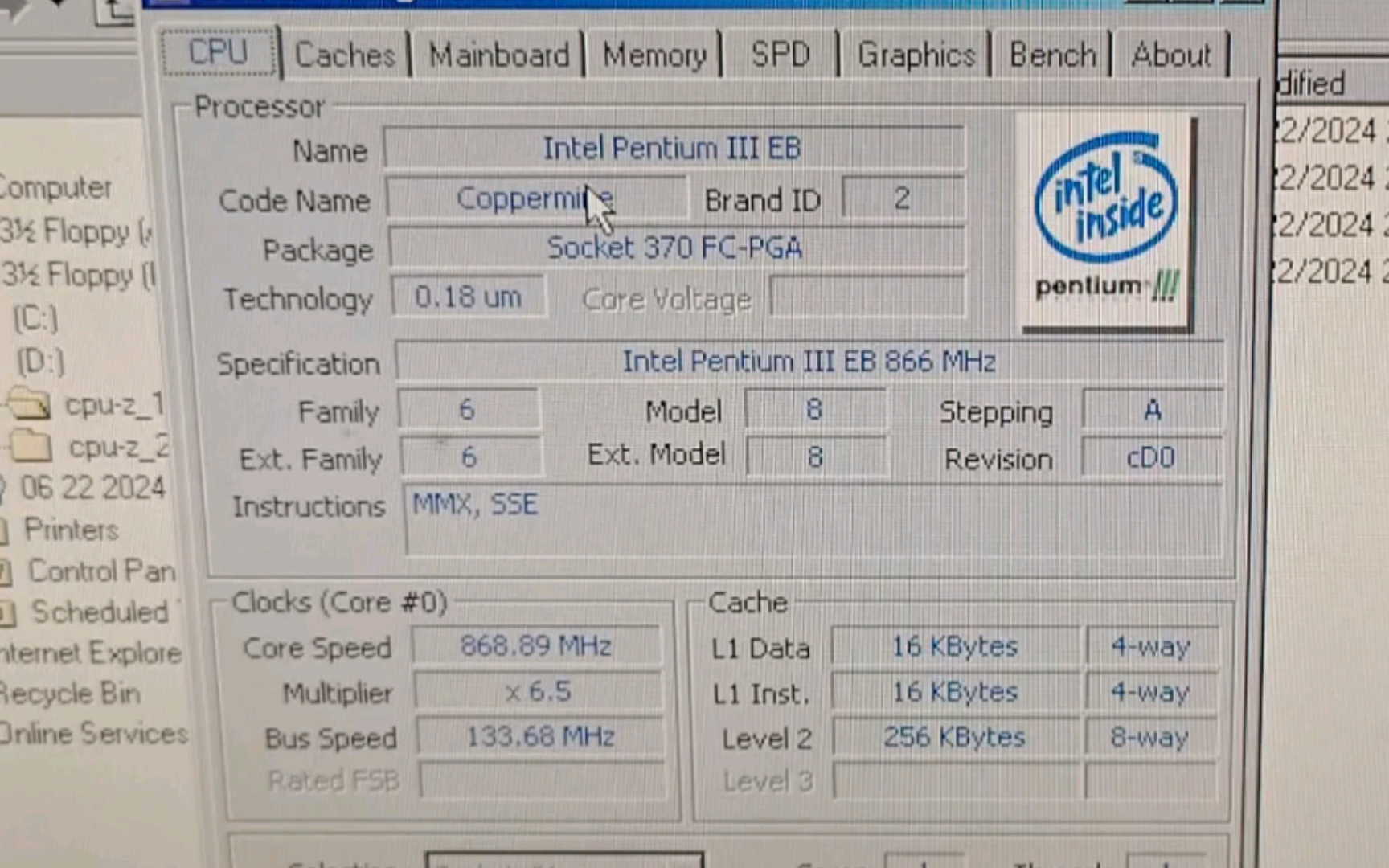 !一代经典~INTEL奔腾PENTIUM III EB 866Mhz处理器在默频状态下性能参数和CPUZ测试得分.感谢粉丝“tolocat10”提供测试视频!哔哩哔哩bilibili