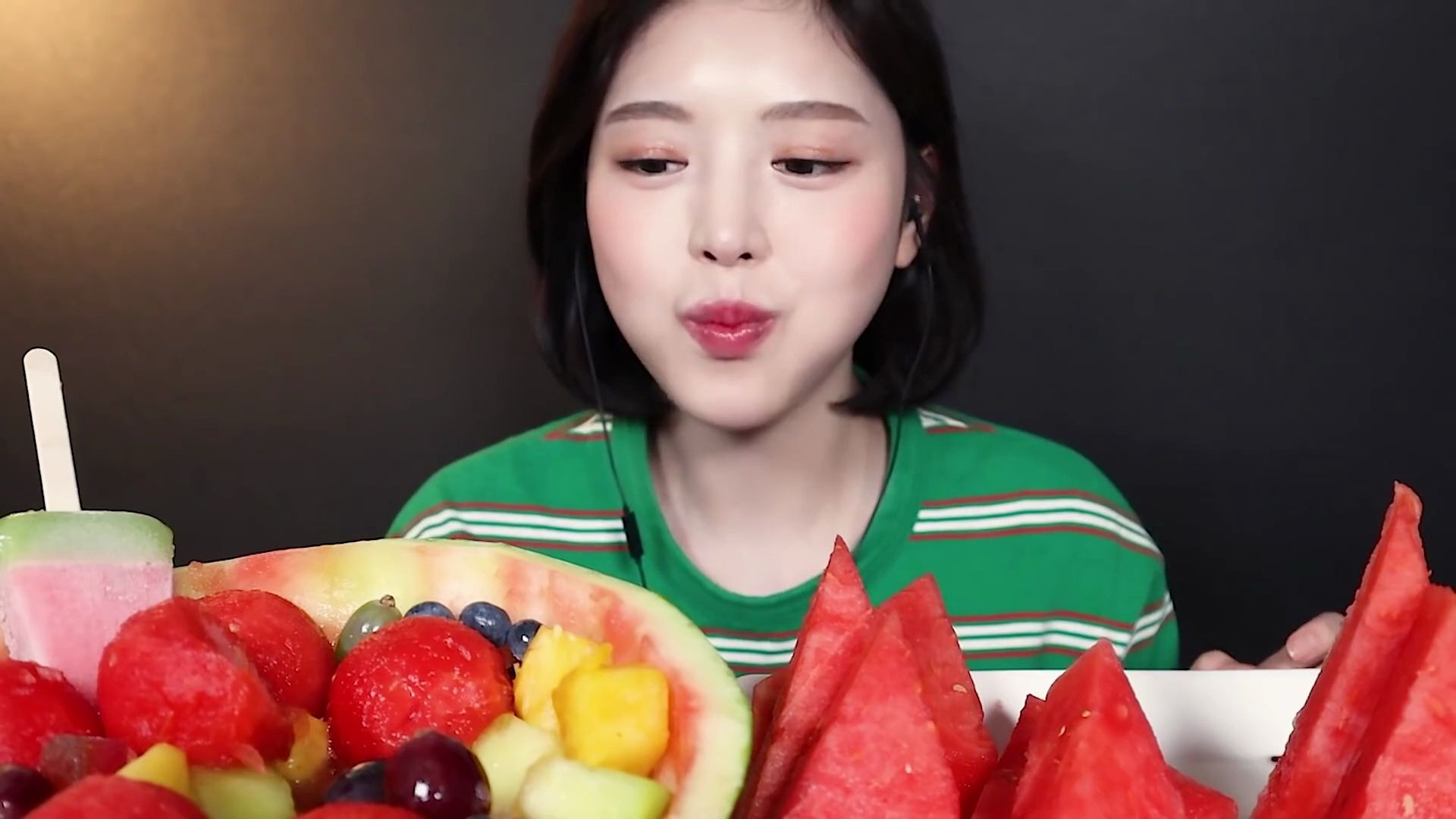 boki中字文福姬清爽可口的西瓜西瓜花菜甜品真实声音