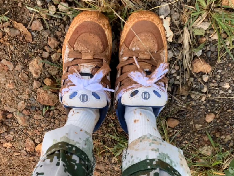 又一批定制模板来了～小姐姐海边aj踩水,顽刻板鞋踩泥,应有尽有,快来