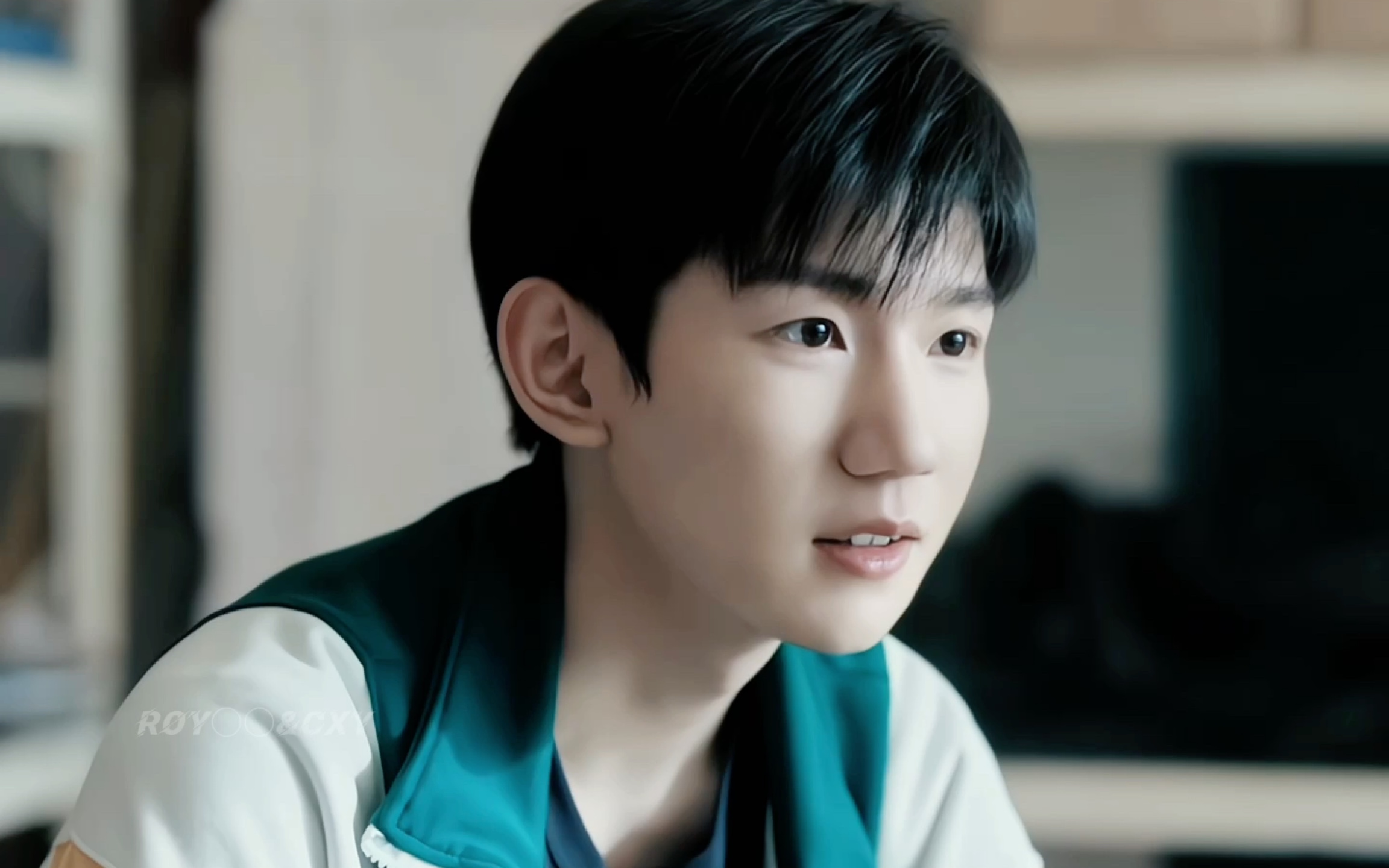 【王源】高远眼神拉丝还偷笑