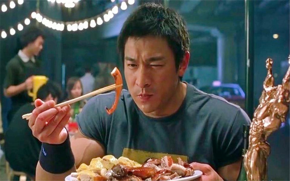 有一种香叫刘德华和张柏芝吃火锅,烧鸡配上烤鹅,太享受了