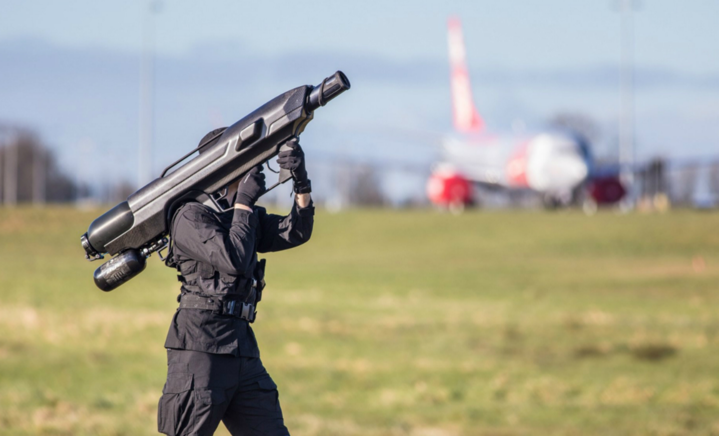 无人机颤抖吧,我国发明无人机电磁枪,霸气外露!_哔哩哔哩_bilibili