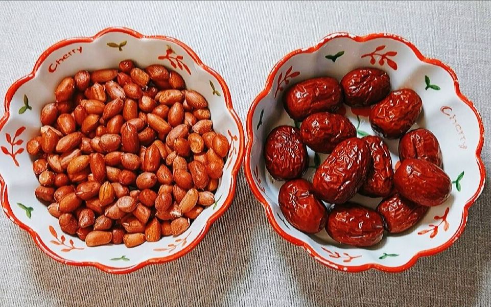 花生大枣水的功效(花生大枣水:滋补养生,补气养血)