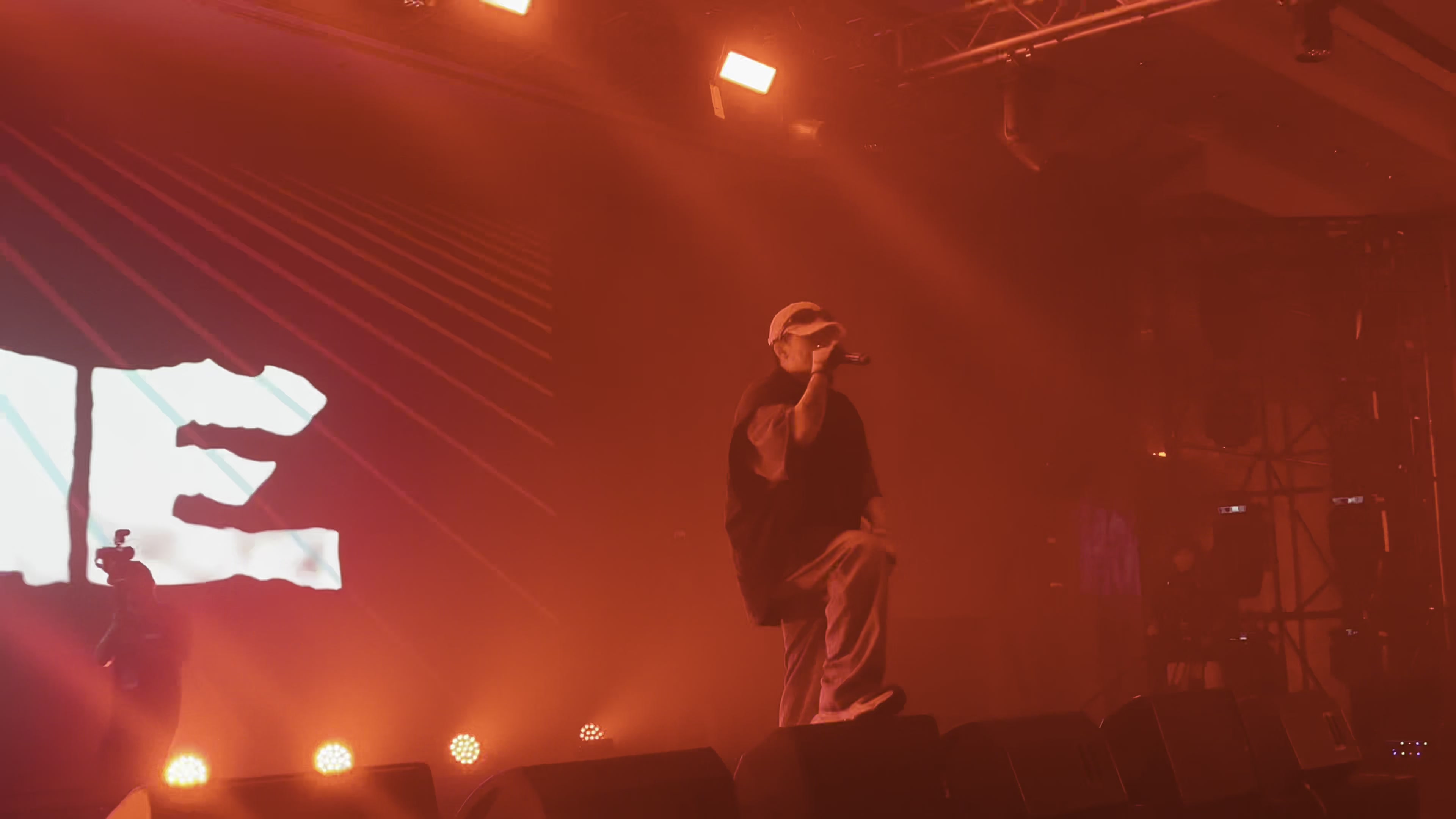 pgone澳门收官七年首唱!红花会17年赛版《中二病》哈圈最炸现场