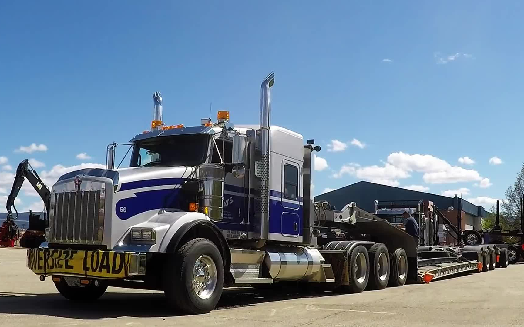 【北美卡车】8 轴低床单元 kenworth t800 低床 2017 link-belt 3240