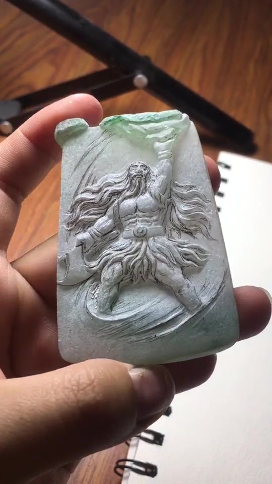 翡翠作品盘古开天辟地