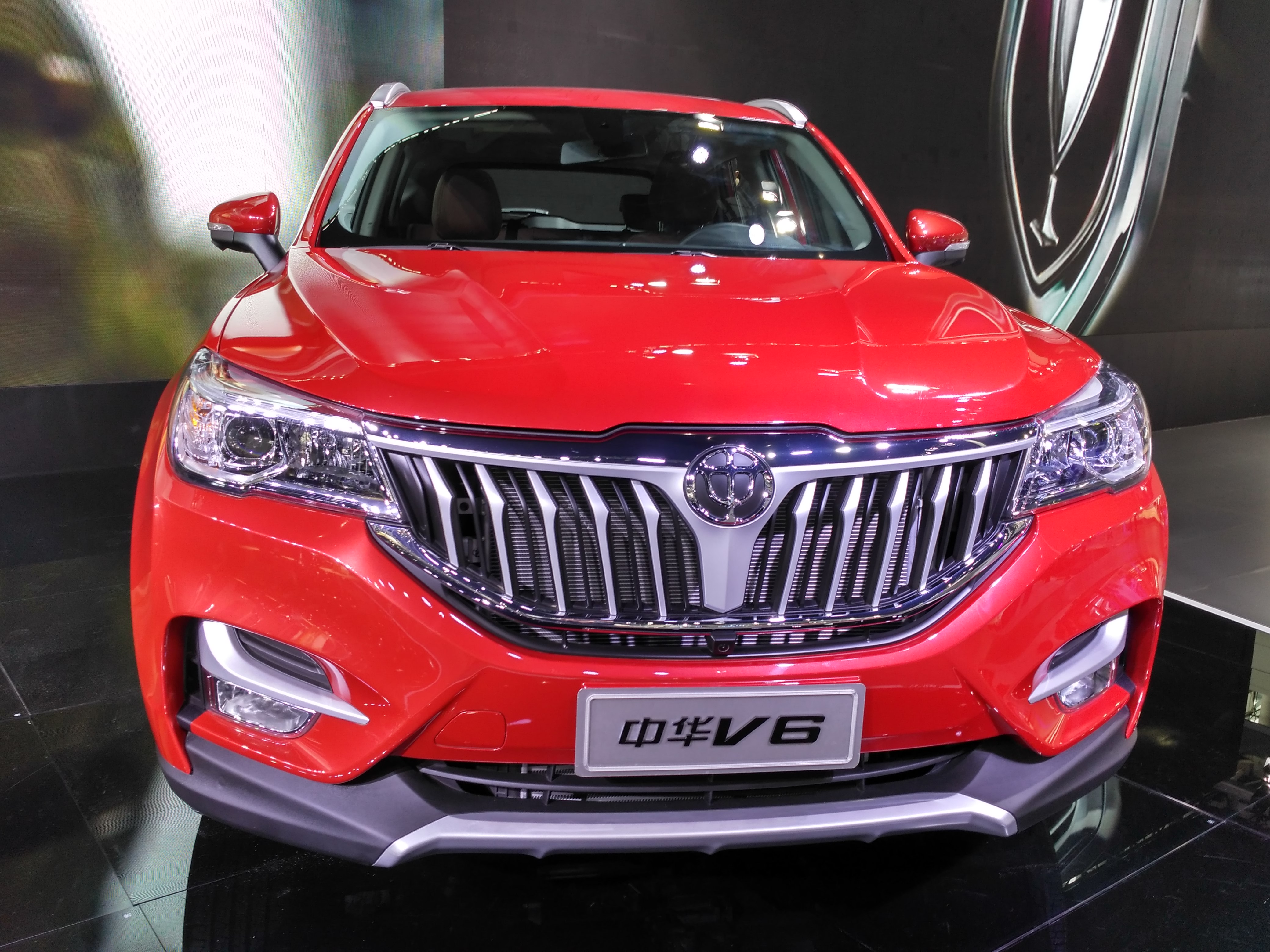 实拍中华v6,1分半钟搞懂这辆新车值不值得买