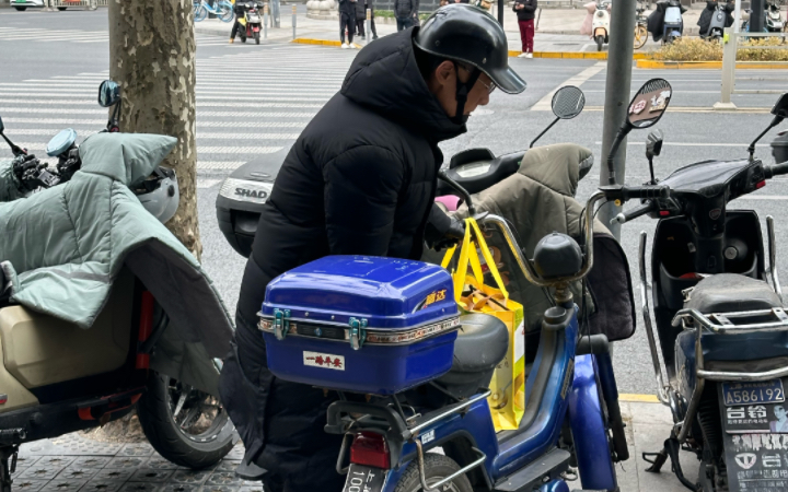 比亚乔 霸伏 2024年 还在开