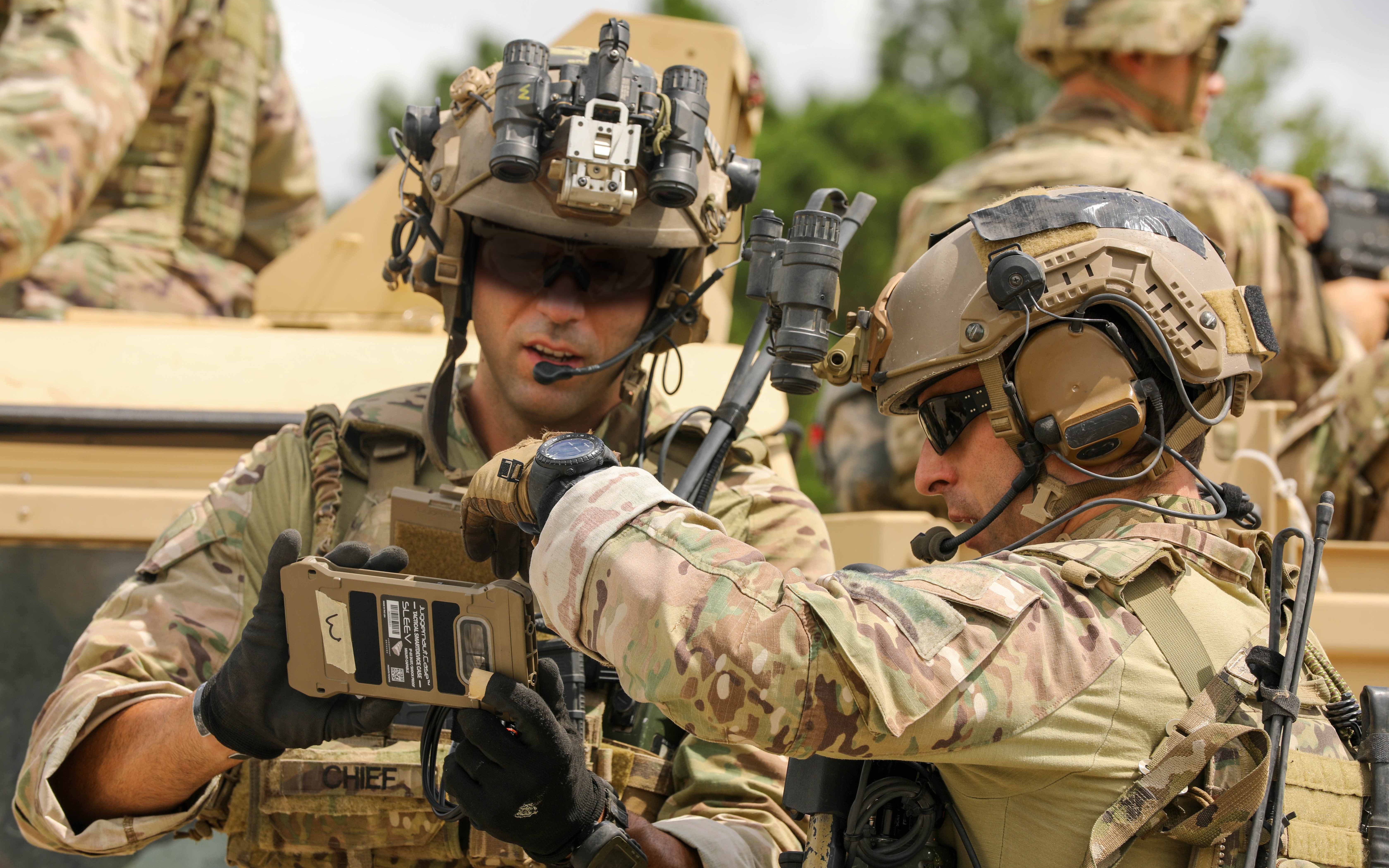 陆特5群和101空中突击师在肯塔基州坎贝尔堡军事基地进行联合训练