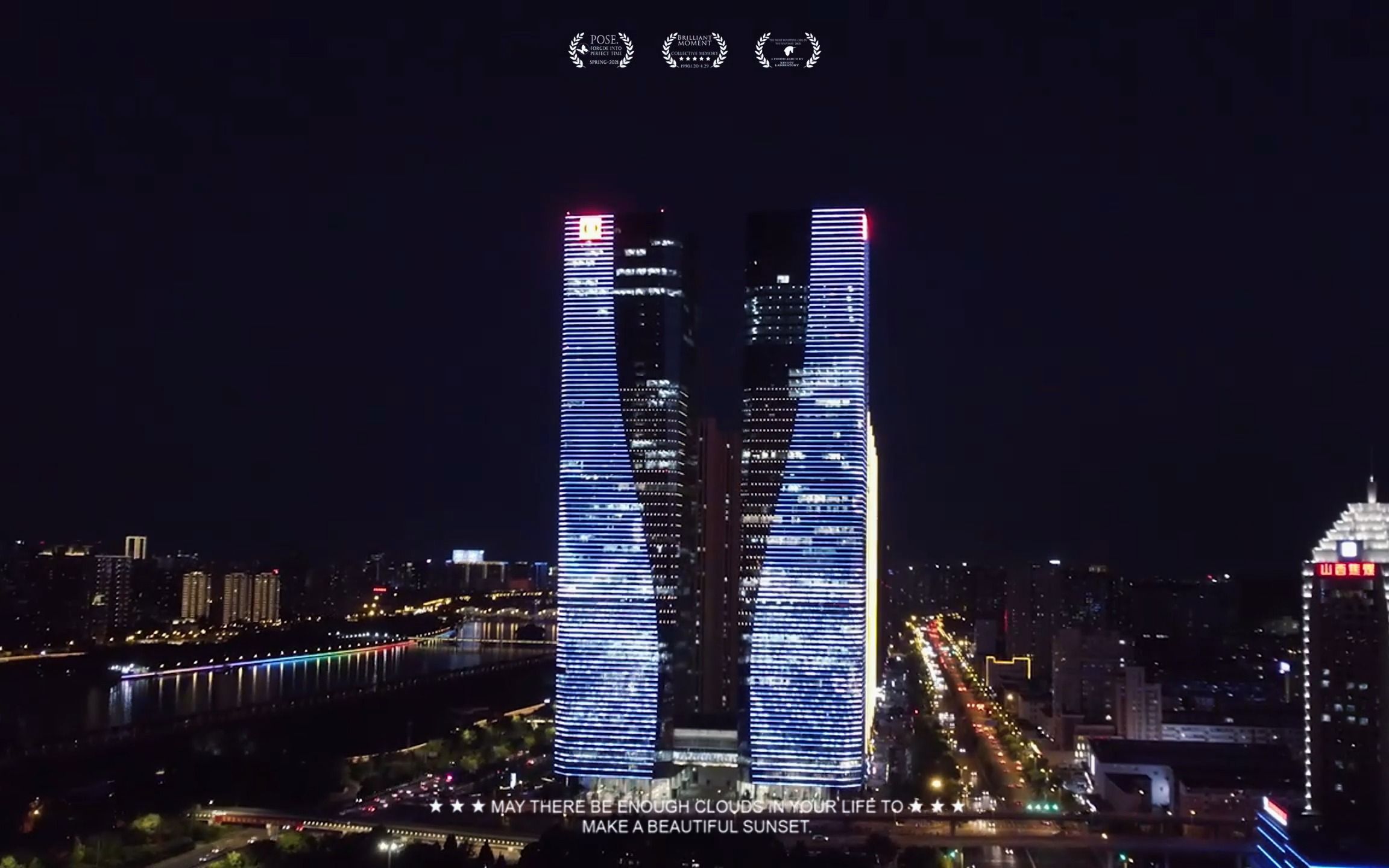 这里是山西太原,生我养我的地方,站在高处俯瞰整个太原,城市的夜晚