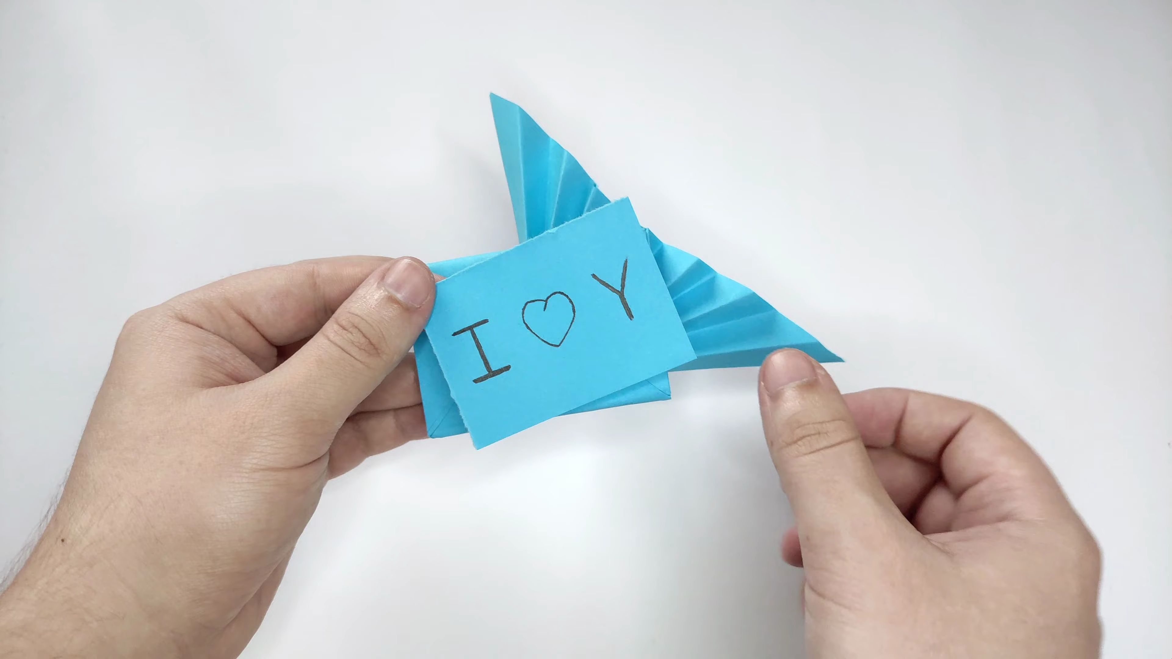 翅膀爱心折纸教程图解图片