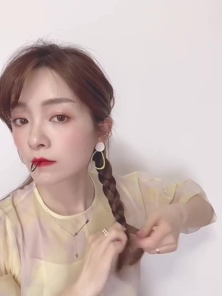 韩系气质麻花辫 低马尾这样扎简单又精致78